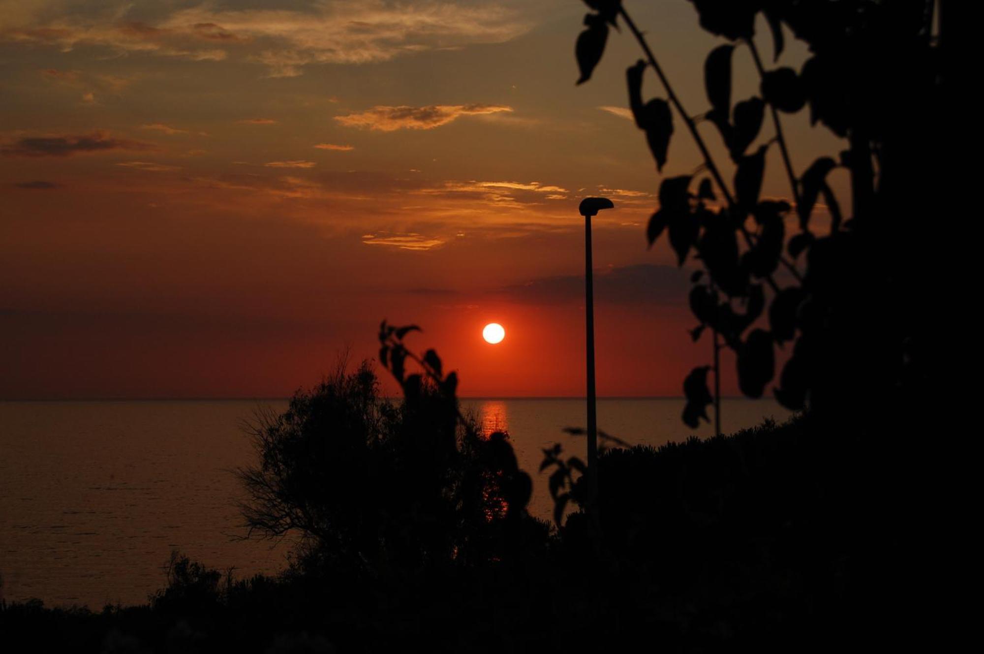 Andrea E Valentina Bed & Breakfast S'archittu Bagian luar foto
